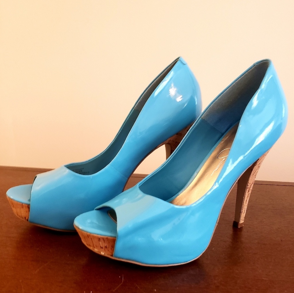 Platform peeptoe heels